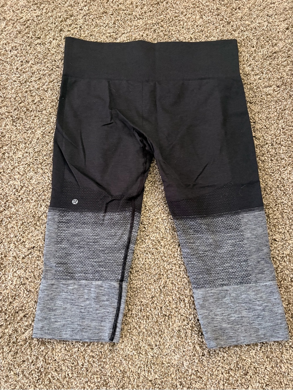 Lululemon Black Ombre Cropped Crop Leggings
